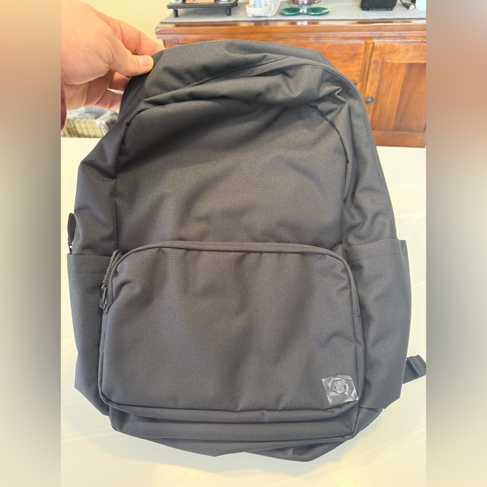 Lululemon Everywhere Backpack 22L Black Tech Canvas